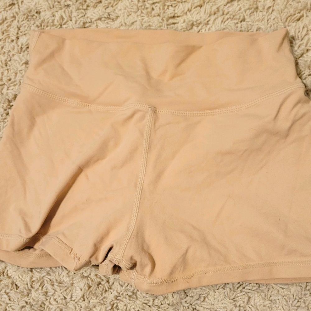 DYE scrunch butt shorts